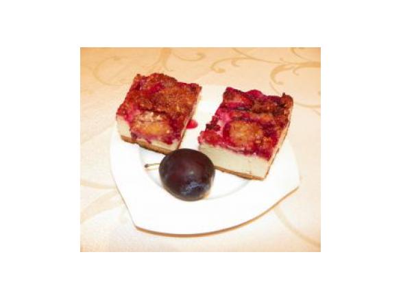 "Sernik babie lato"- ze śliwkami i migdałową kruszonka