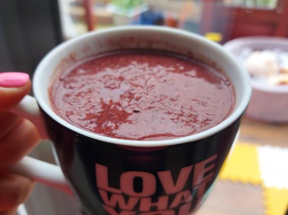 SMOOTHIE: Pobudzający koktajl wiśniowo-kawowy