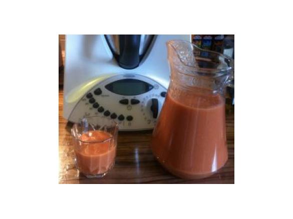 Gaspacho pitne (pochodzenie - Hiszpania)