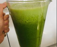 Lemoniada ananasowo-pietruszkowa bez cukru