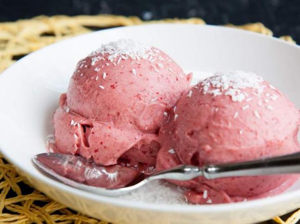 Lody truskawkowe bez cukru