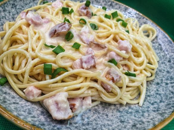 Sos serowy z porem i boczkiem