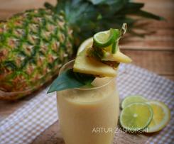 KOKTAJL ANANASOWY Z LIMONKĄ