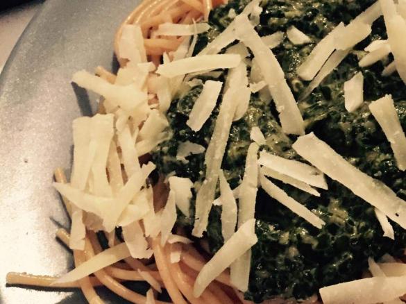 Sos szpinakowy do makaronu