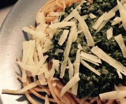 Sos szpinakowy do makaronu