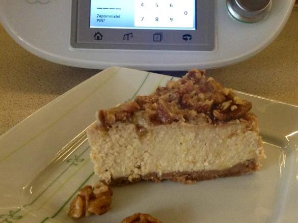 Sernik z dynią i orzechami