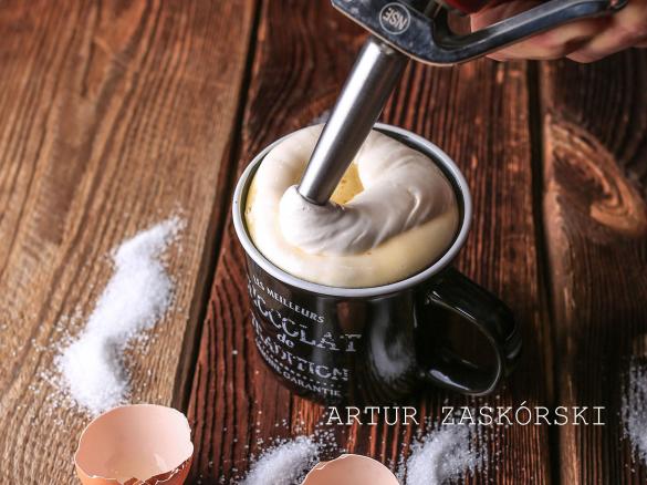 KOGEL-MOGEL Z SYFONU