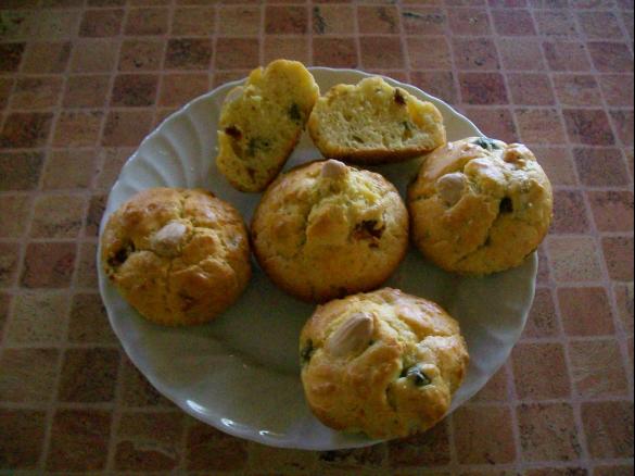 Muffin - pomidorki i kapary