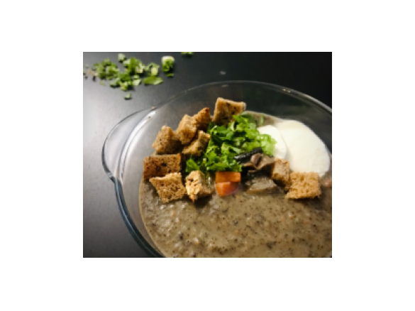 Krem z pieczarek z mozzarellą i grzankami (3)