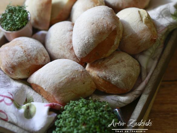 BUŁECZKI JOGURTOWE Z RZEŻUCHĄ
