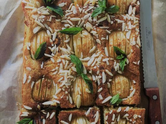 Ciasto z mąki kokosowej z owocami