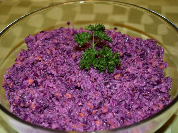Surówka z czerwonej kapusty