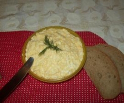 Pasta serowo jajeczna  z czosnkiem