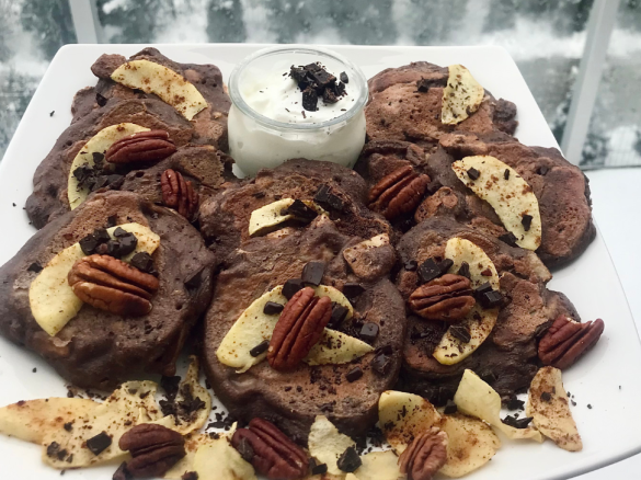 Pierniczkowe pancakes z jabłkiem (1600)