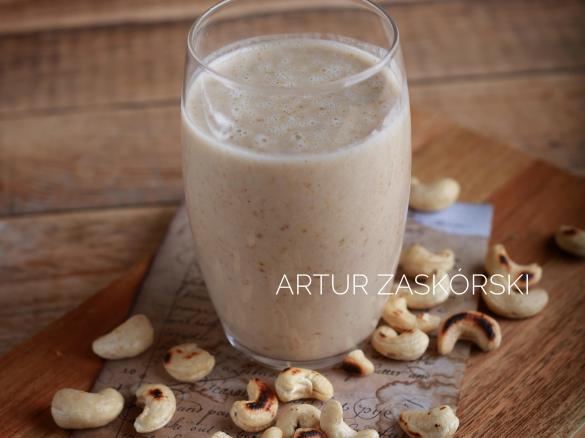 KOKTAJL BANANOWO-ORZECHOWY