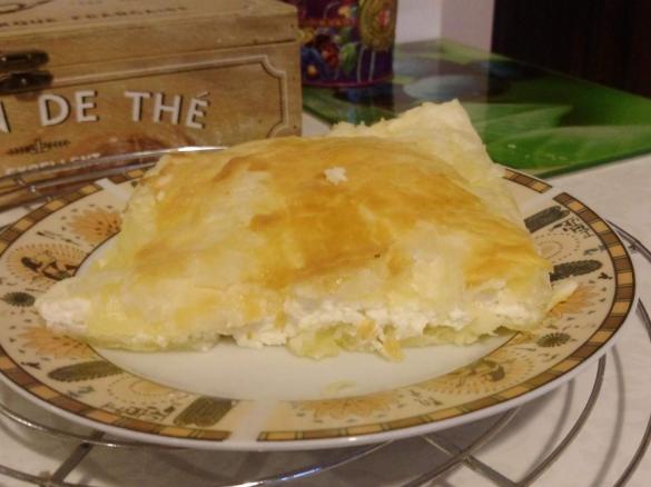 Szybki, niedrogi obiad - masa serowa zapiekana w cieście francuskim