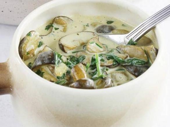 Sos grzybowy ze śmietaną