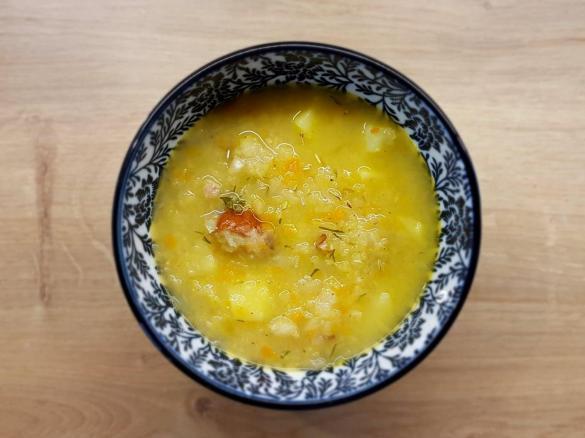 ZUPA Z BIAŁEJ KAPUSTY Z KIEŁBASĄ