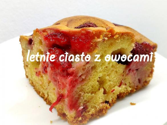 Ciasto jogurtowe z owocami