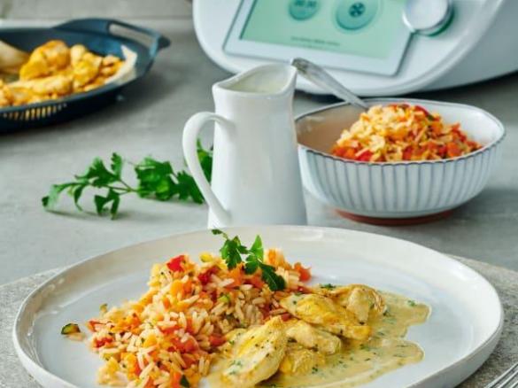 KURCZAK Z WARZYWNYM RYŻEM PAULA