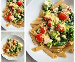 Makaron z łososiem i brokułami