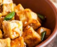 Pieczone tofu w stylu orientalnym z chilli i limonką