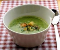 ZUPA KREMOWA Z CUKINI Z DODATKIEM SERA PLEŚNIOWEGO (LUB GRZANKAMI)