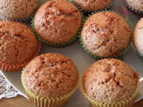 muffinki orzechowo-rumowe