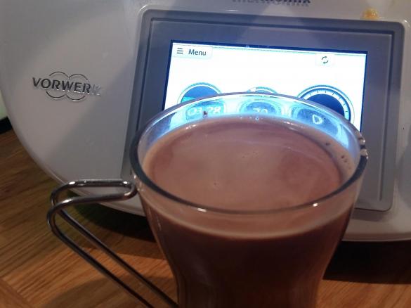 Rozgrzewający czekoladowy napój alkoholowy