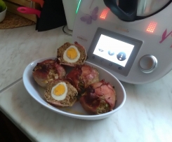 Miniaturowa pieczeń rzymska w boczku i szpinaku