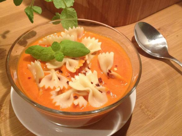 Zupa krem z pomidorów i papryki