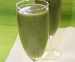 Wiosenny zielony koktajl