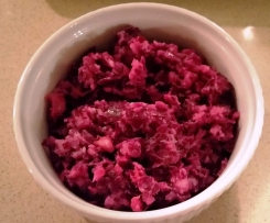 Surówka z czerwonej kapusty z jabłkiem