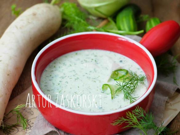 CHŁODNIK Z KALAREPY, BIAŁEJ RZODKWI I OGÓRKA