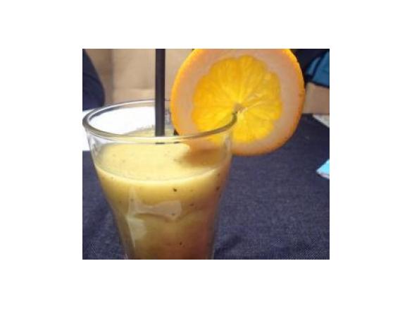 Napoj mlodych bogow:) (kiwi, banan, pomarancza)