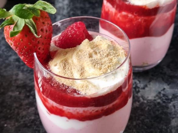 MALINOWO -TRUSKAWKOWY DESER