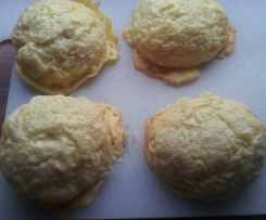 Bulki w "plaszczyku serowym"