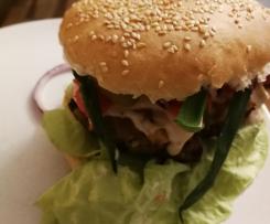 Wariant Wariant Domowe hamburgery z sosem