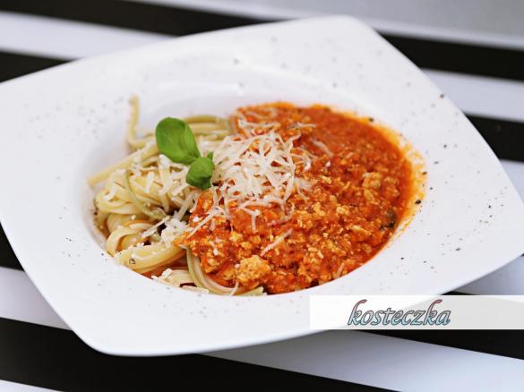 Sos warzywny z indykiem do spaghetti