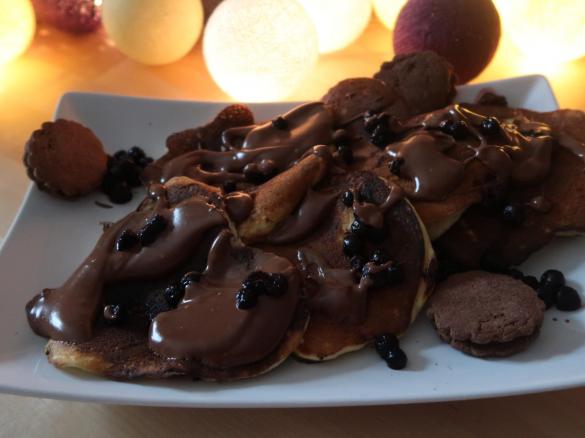 Fit placuszki kokosowe z polewą czekoladową