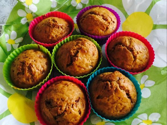 MUFFINY Z KINDER CZEKOLADKAMI