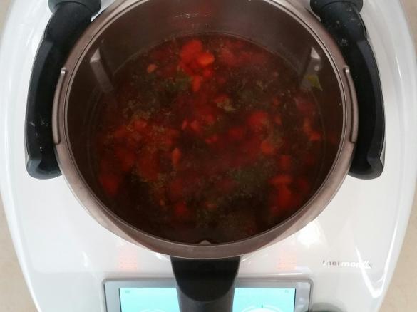 Botwinka z ziemniakami