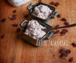 TWAROŻEK Z RODZYNKAMI