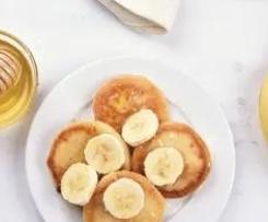 Placki twarogowe z bananem