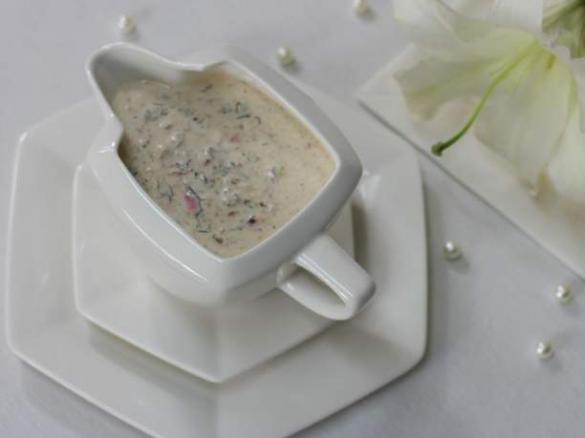 Dip jogurtowy z warzywami i ziołami