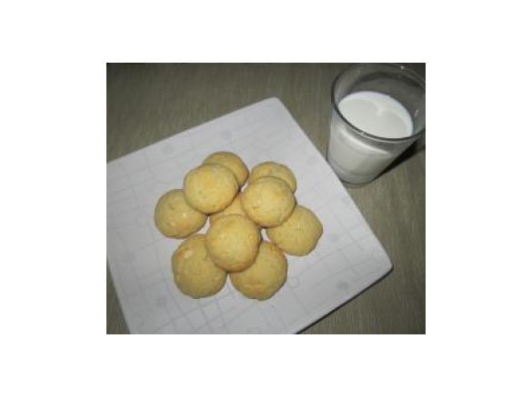 Mleczne ciasteczka z białą czekoladą