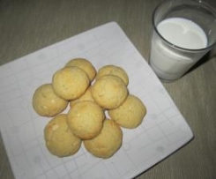 Mleczne ciasteczka z białą czekoladą