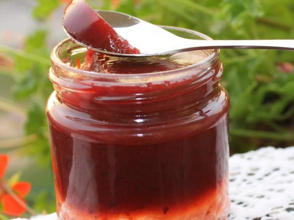 Dżem ze śliwek z pieprzem