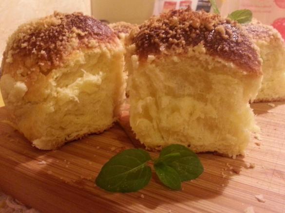 Puszyste bułeczki drożdżowe z nadzieniem