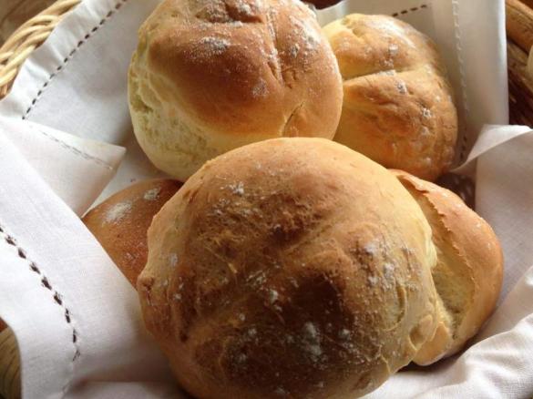 Bułki pszenne z przedziałkiem 